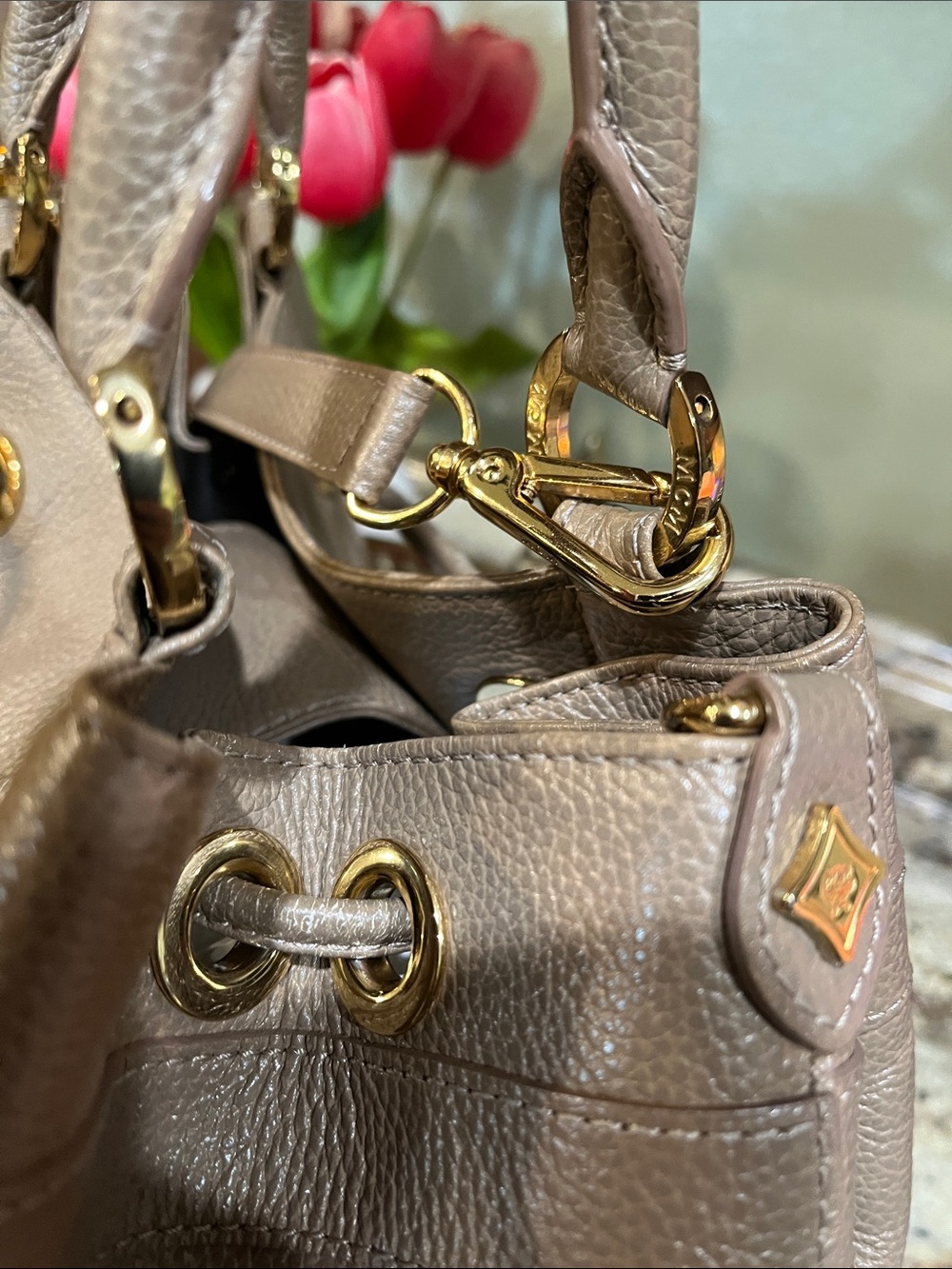 MCM leather 2 way Stylish Drawstring Bucket Bag - Picture 6 of 14